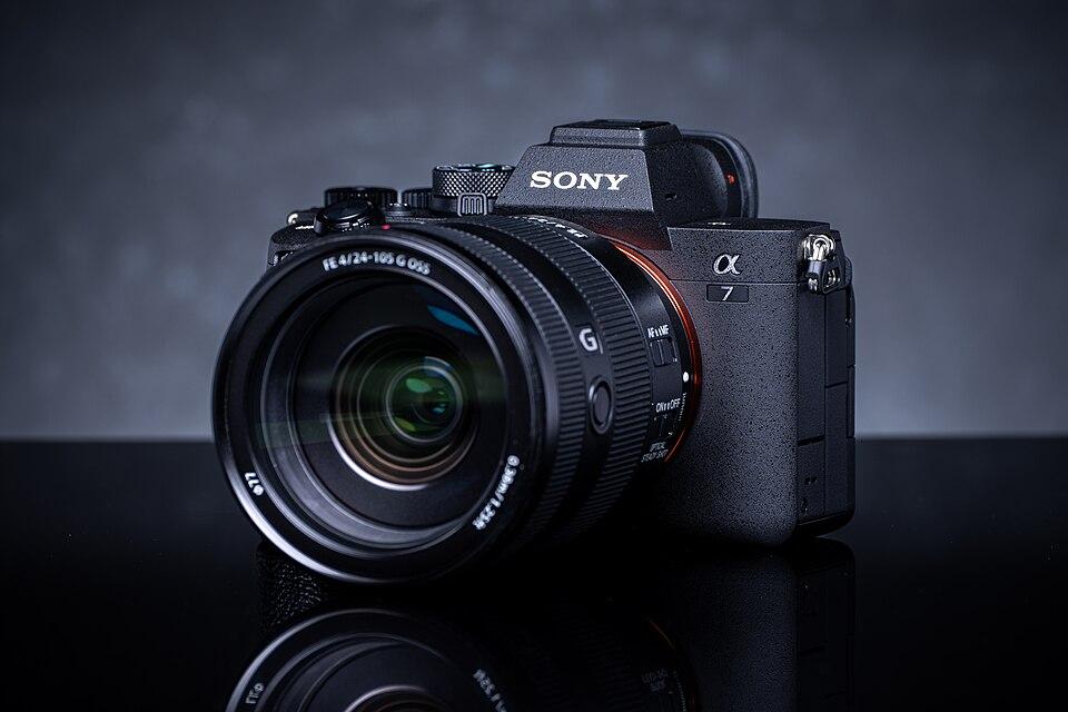 Sony A7 IV + 28-70mm